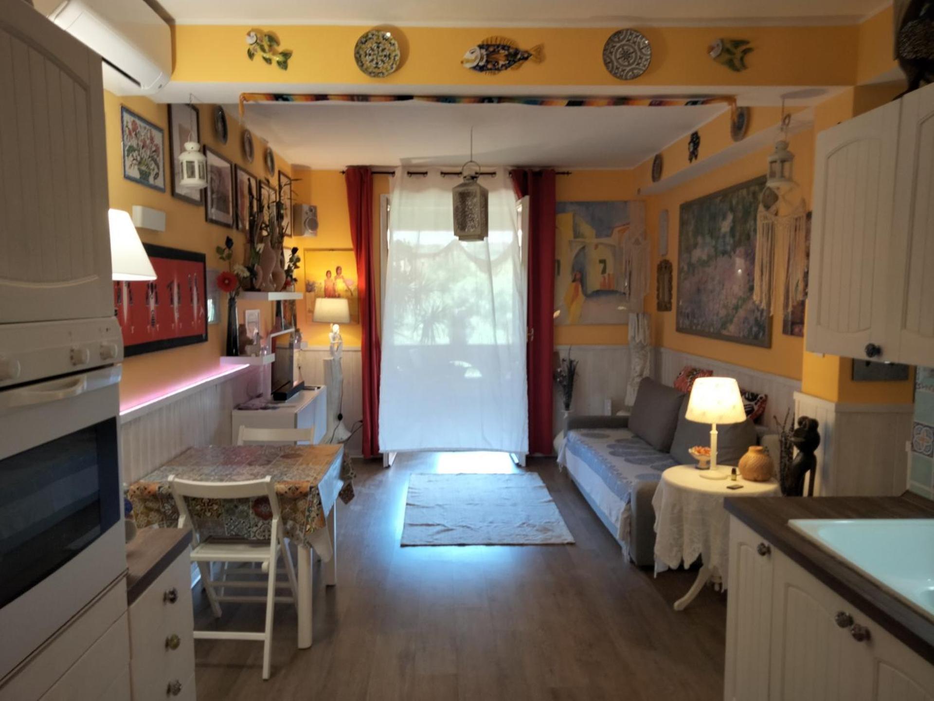 Iris House Leilighet Agnone Bagni Eksteriør bilde